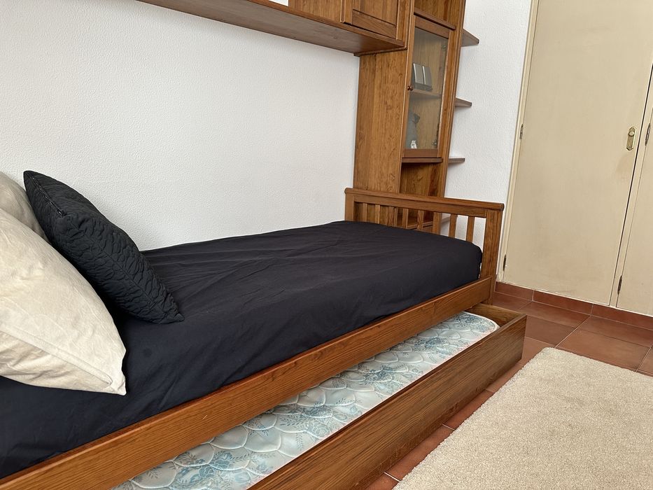 Cama com Cama-gavetão + Móvel de Arrumação