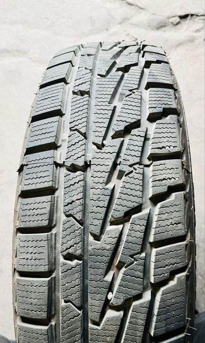 СРОЧНО продам 4 зимних колеса Premiorri 185/65R15 в отличном состоянии, мало отличимом от нового