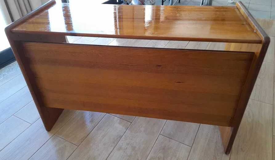 Cama dupla de solteiro em madeira