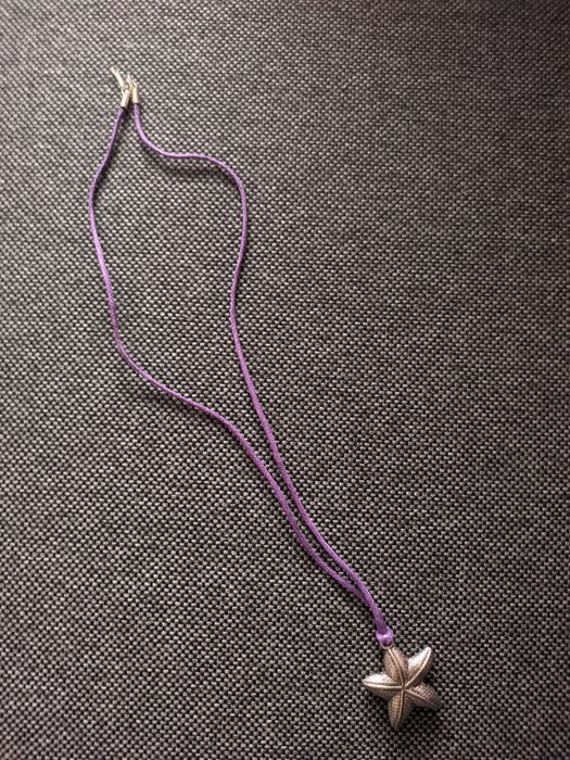 Wisiorek dla dzieci z rozgwiazdą handmade biżuteria dziecięca