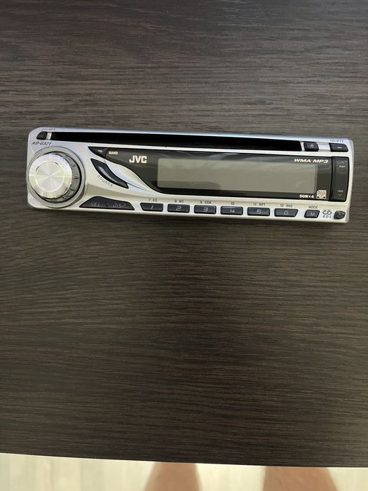 Продам автомагнитолу JVC