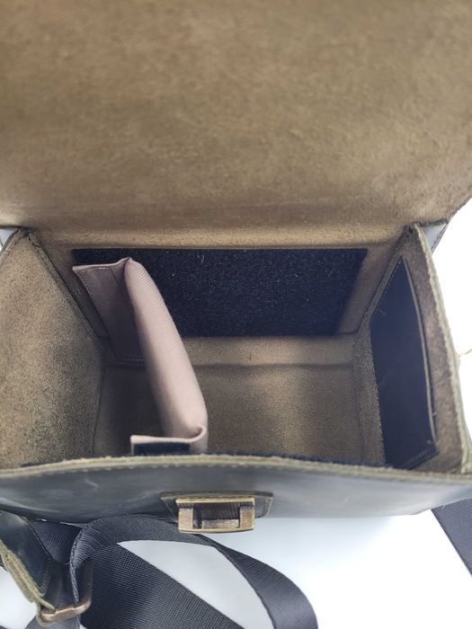 Torba skórzana MegaGear Pebble aparat DSLR listonoszka fotograficzna