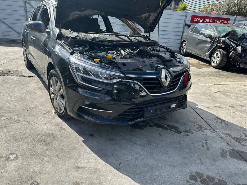 RENAULT MEGANE IV SPORT TOURER FASE II 1.3 TCE 140 CV CAIXA AUTO DO ANO 2022 PARA PEÇAS