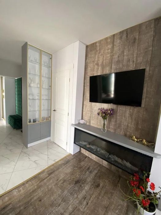 Продаж 2 кімн.квартира 110 м² 5/5 ц. Брюховичі 140000$