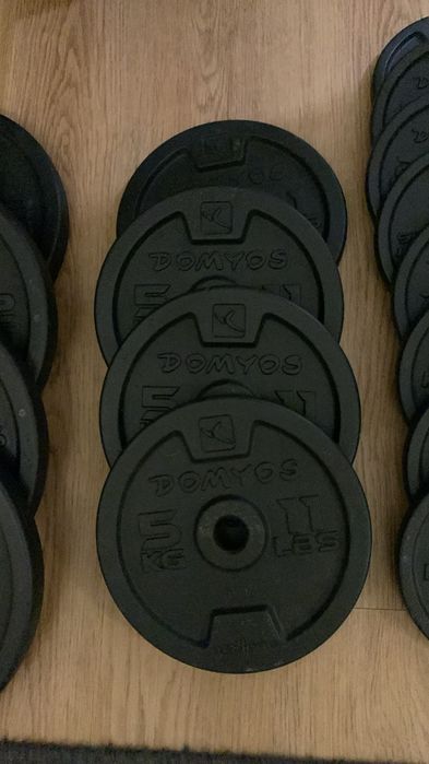 Discos de musculação + barras