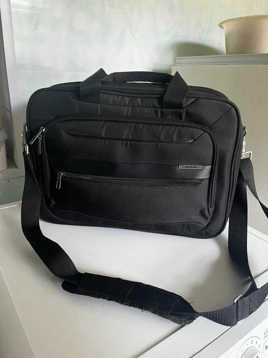 сумка для подорожей та ноутбука 15,6 Samsonite чорна 30\42см