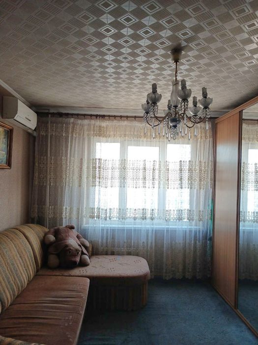 Продам 3-х кімнатну квартиру. метро  Харківська.