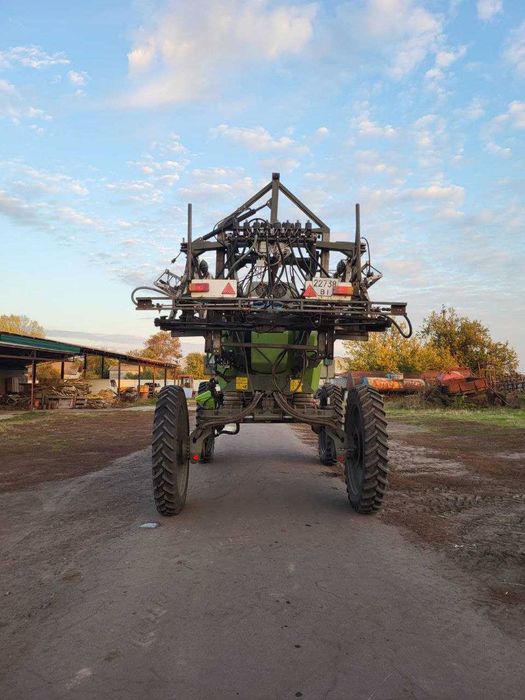 Терміново продам  самохідний сільгосп. оприскувач