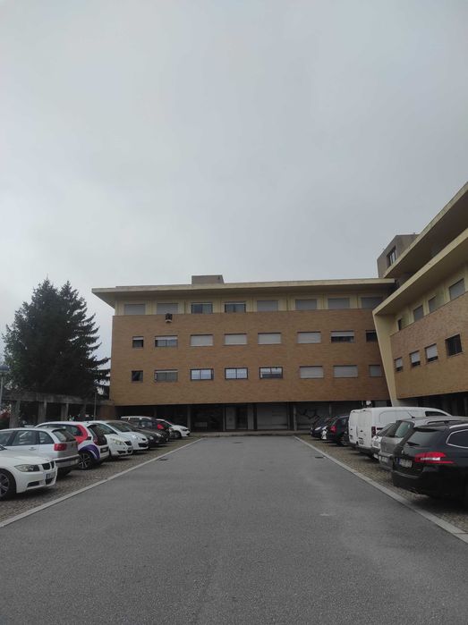 Apartamento T2+1 com pi