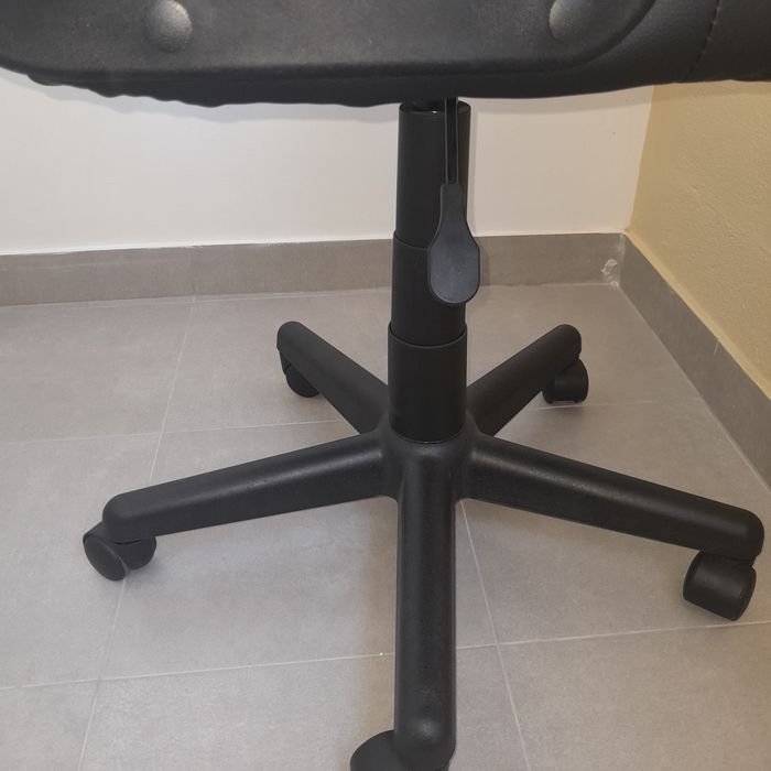 Vende-se cadeira de escritório
