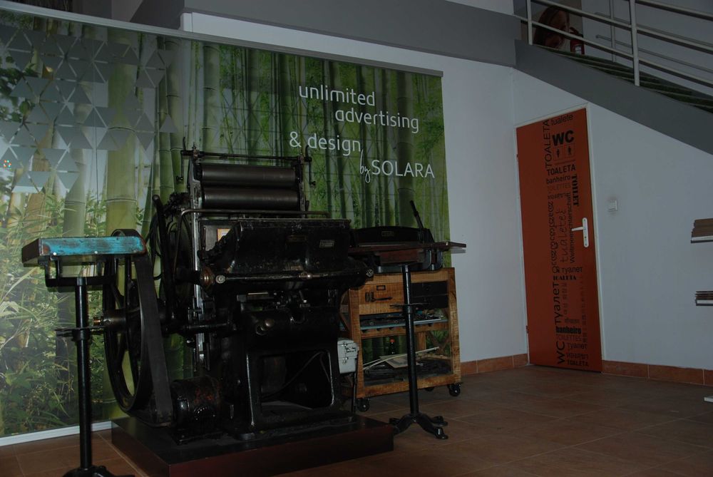 Maszyna tygiel sztanca zabytek