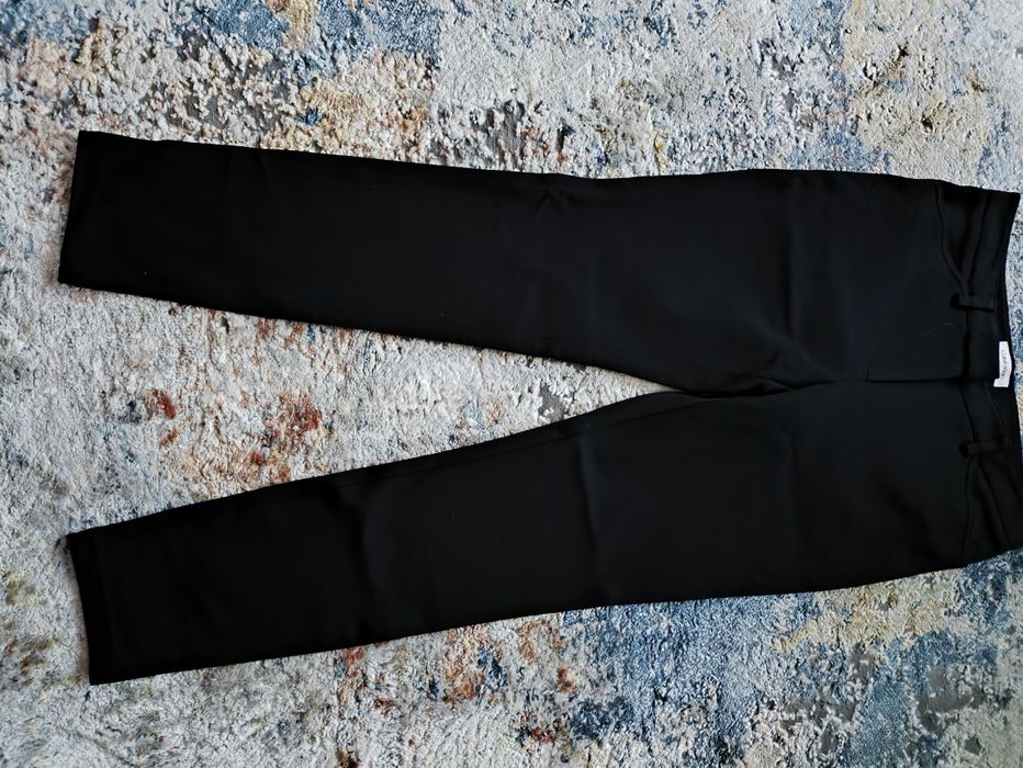 Spodnie damskie eleganckie materiałowe