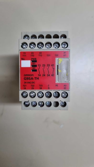 OMRON przekaźnik bezpieczeństwa G9SA-TH3