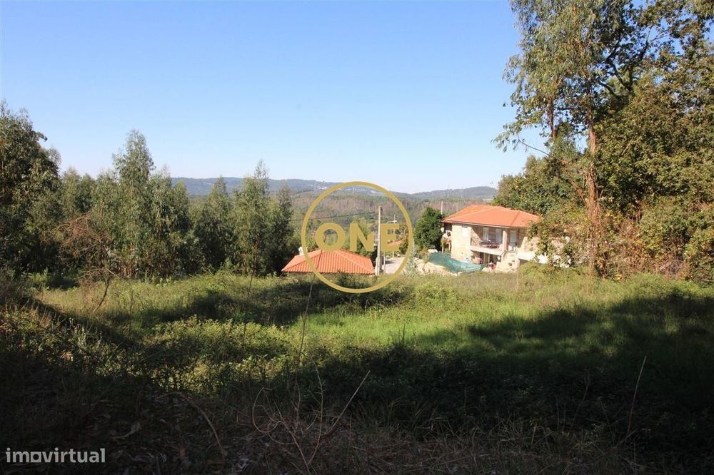 Terreno de 974m2 com viabilidade de construção para venda — Freitas E Vila Cova, Braga