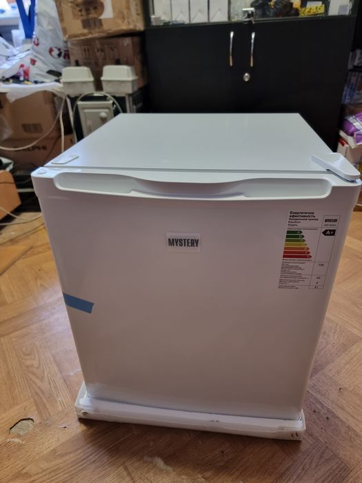 Холодильник барний  MYSTERI MRF 8050 W