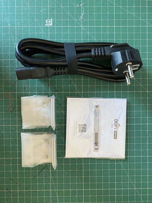 Switch 16 PoE - Ubiquiti