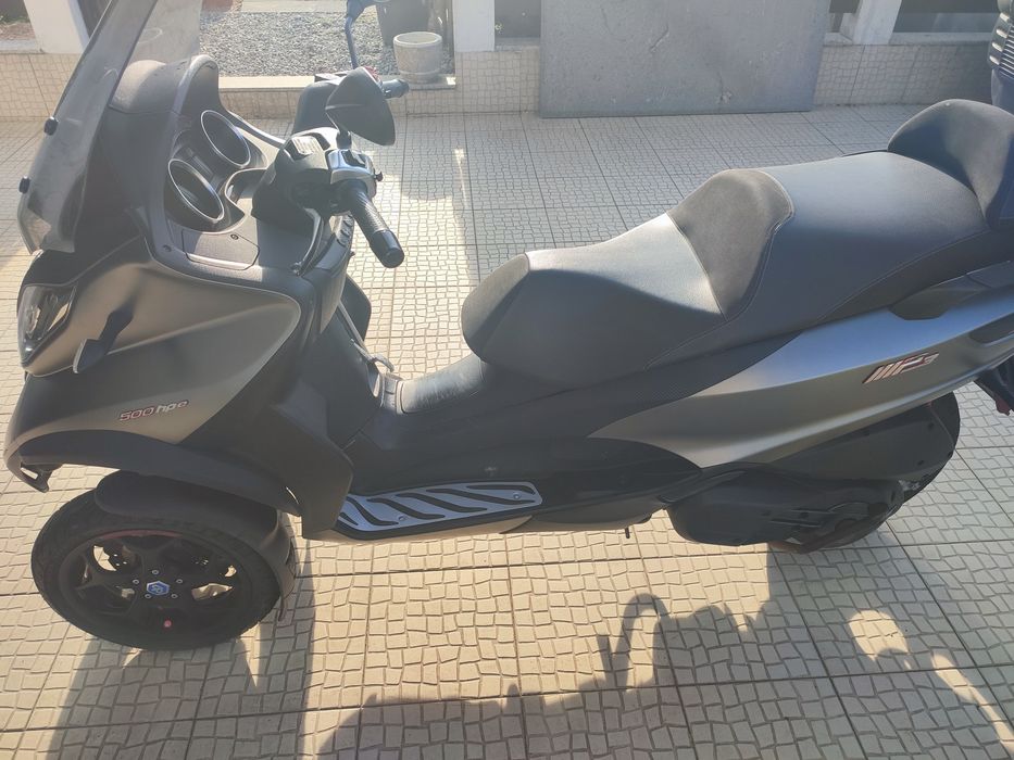 Moto Piaggio MP3 500
