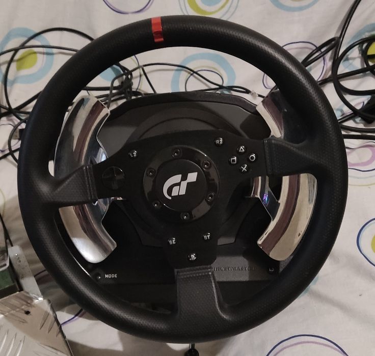 Volante T500 com pedais em alumínio