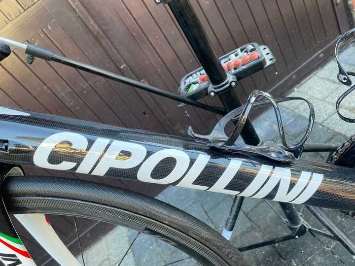 Rower szosowy CIPOLLINI RB08K