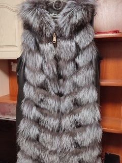 Жилетка шубка з чорнобурки