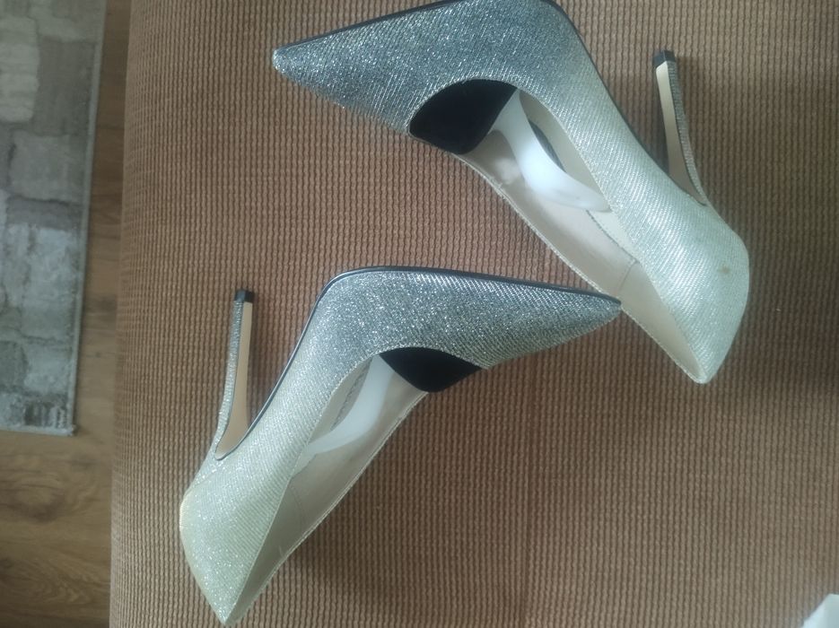 Buty na obcasie r.40