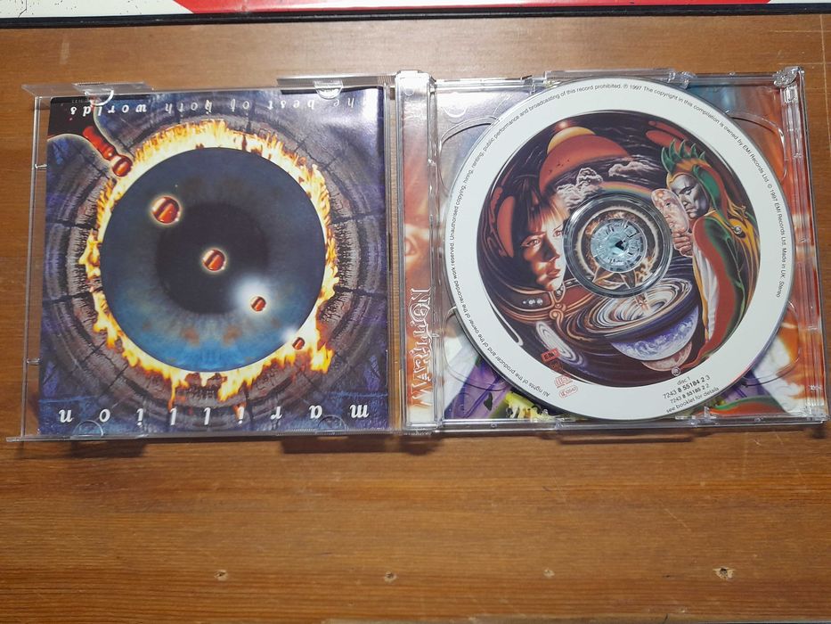 Pack de 4 Cds ,um dos quais duplo. Banda Marillion