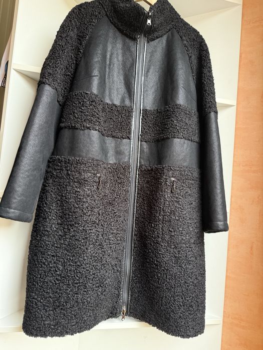 Жіноче стильне двосторонне пальто з штучного каракуля. Італія. Xl