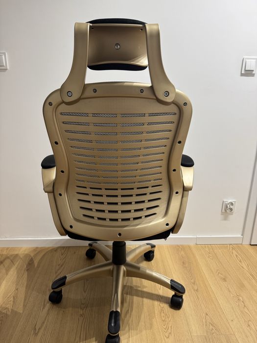 Fotel biurowy obrotowy