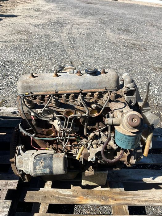 2 Motores Daihatsu Completos para Jipe Portaro (vende se o conjunto)