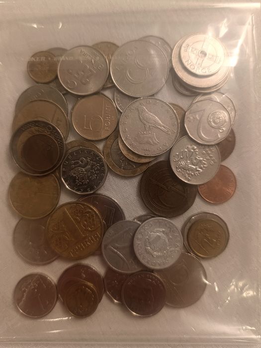 Монети з різних країн