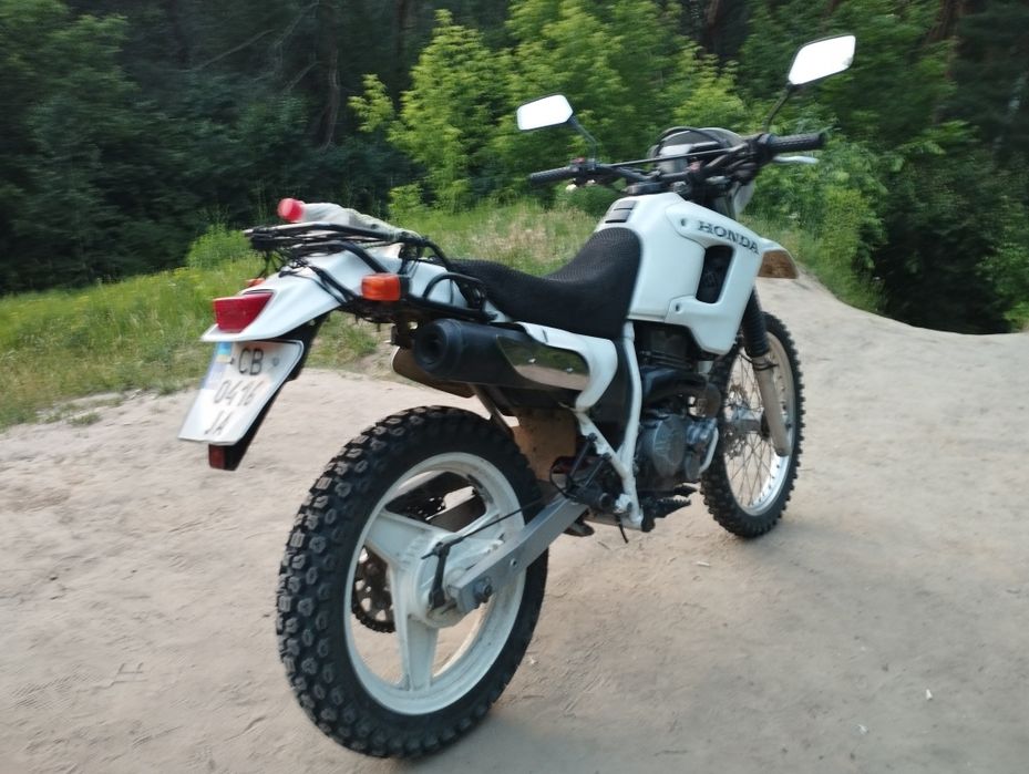 ЭхЭндуро  honda xl 250 Двигатель не кололся  весь обслужен.