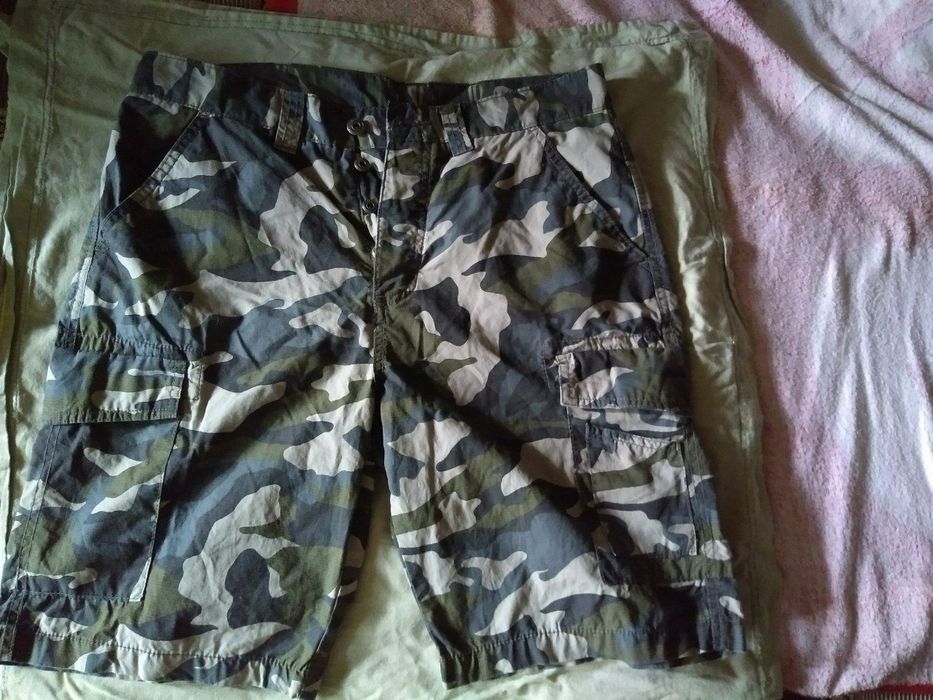 Шорти карго камуфляж. 32р нові.