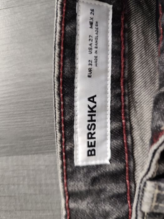 Jeansy Baggy Bershka