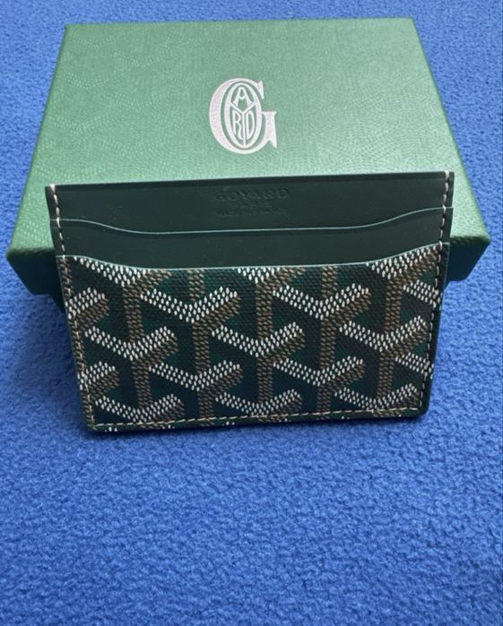 Porta-cartões Goyard Verde – Clássico e Elegante