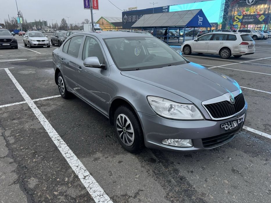 Продам skoda octavia А5 1.8 бензин  2011 року