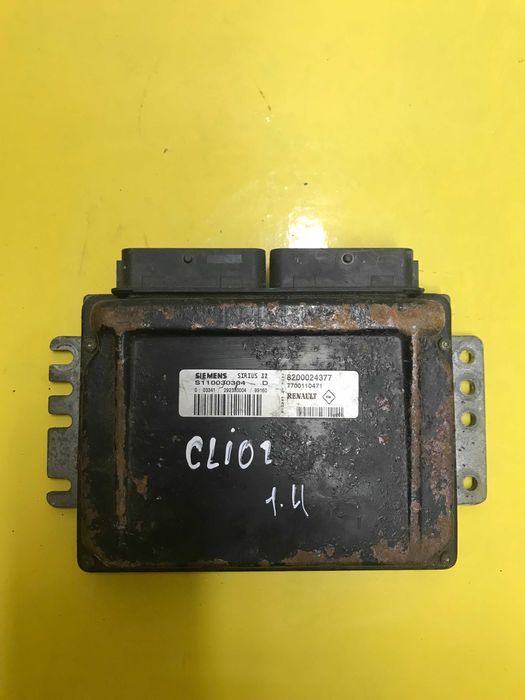 Блок управління двигуном Renault Clio s110030304 8200024377