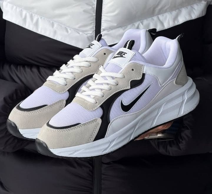 Кросівки чоловічі Nike