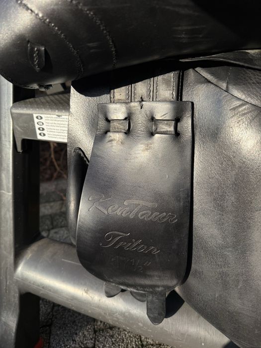 Czarne Siodło Kentaur Triton 17,5