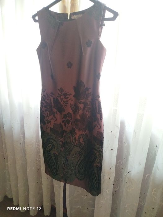 Vendo vestido Red Globe