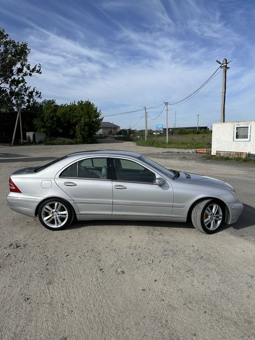 Mercedes benz c-class w203