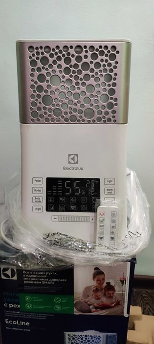 Зволожувач повітря і очищувач Electrolux