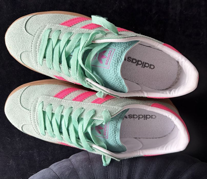 Śliczne miętowe sneakersy Adidas Gazelle