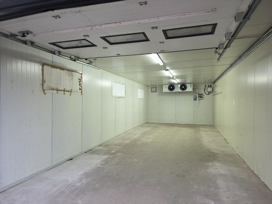 Wynajmę magazyn chłodnię około 60 m2  Irysowa 31 niedaleko Targ Piastu