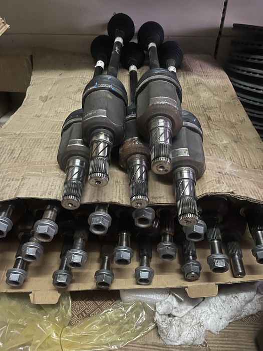 Піввісь передня задня полуось Tesla Model Y 20-24