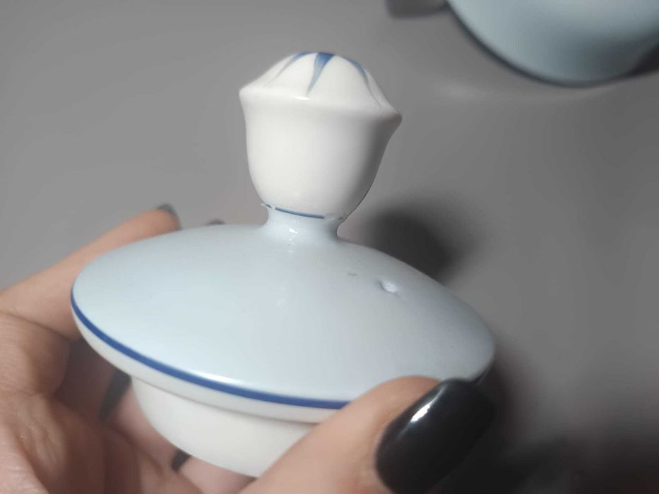 Cojunto Leiteira e Açucareiro - Porcelana Vista Alegre (1924–1947)