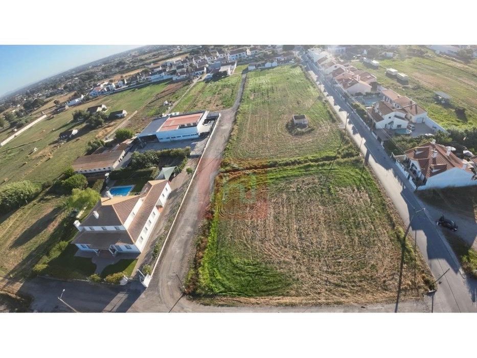 Terreno Urbano com 8.254 no Alto Estanqueiro, Jardia