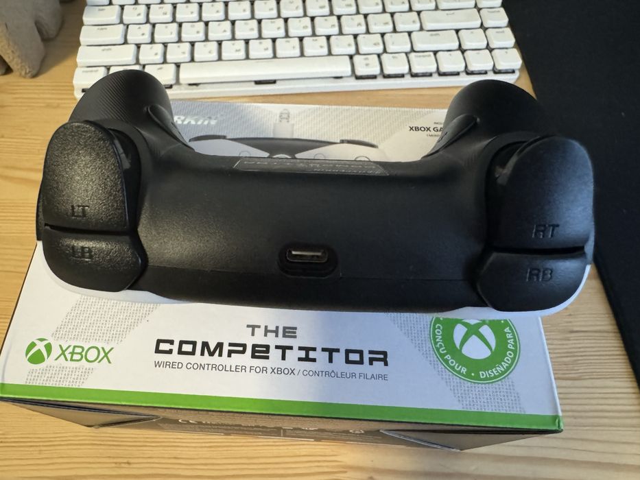 Геймпад Hyperkin Competitor White Xbox