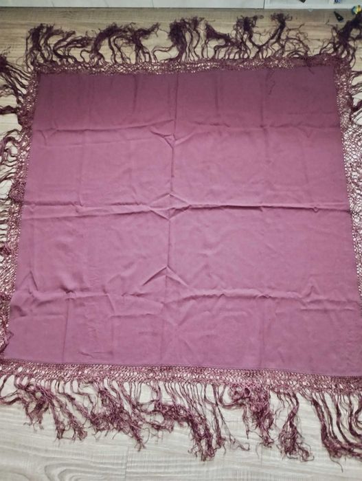 Хустки у народному стилі