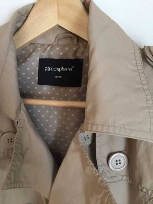 Casaco Estilo Trench Coat - Elegante e Ligeiro