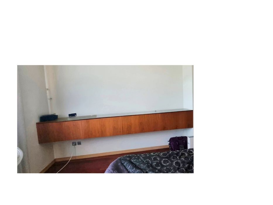 Móvel suspenso de parede